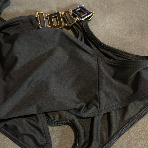 Stylish Black One Piece Swimsuit by Victoria’s Secret Size Small - Picture 7 of 11